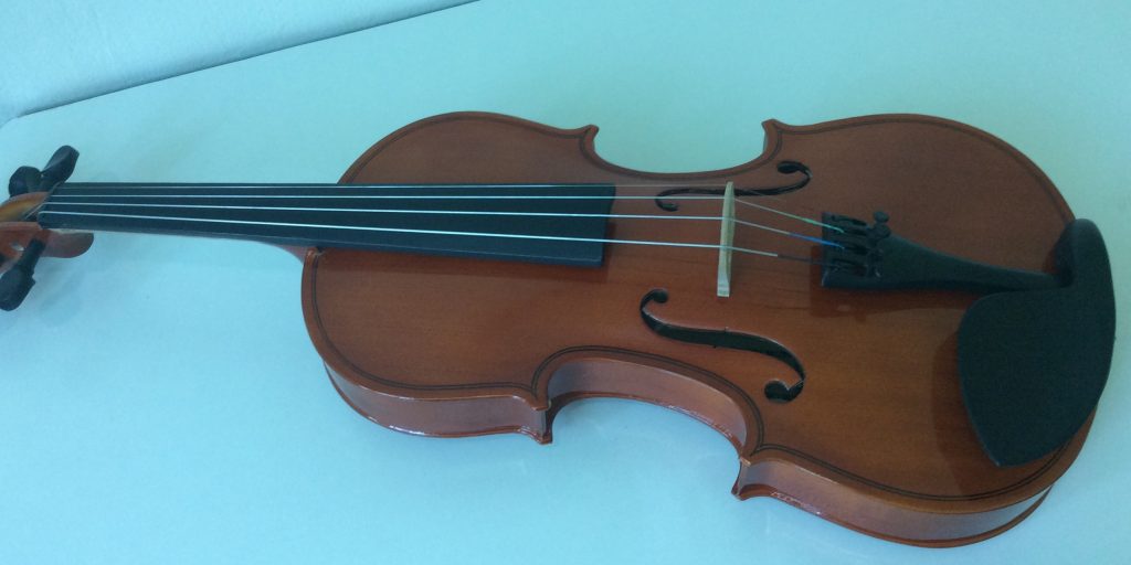 バイオリン